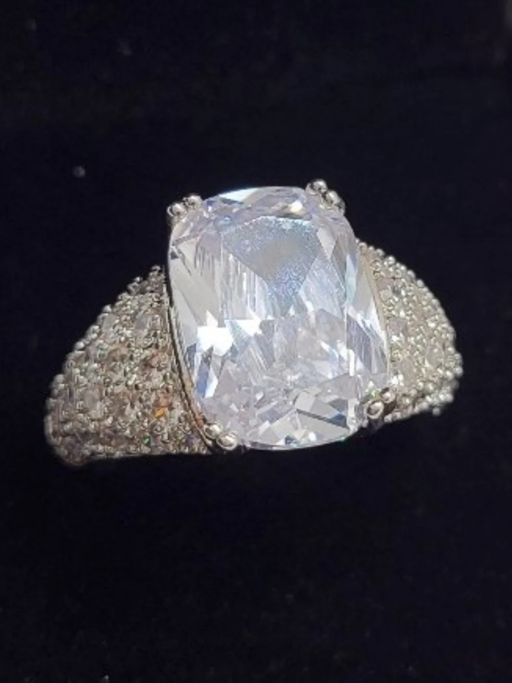 Sparkling White Cubic Zirconia Pavé Ring - Women Jewelry